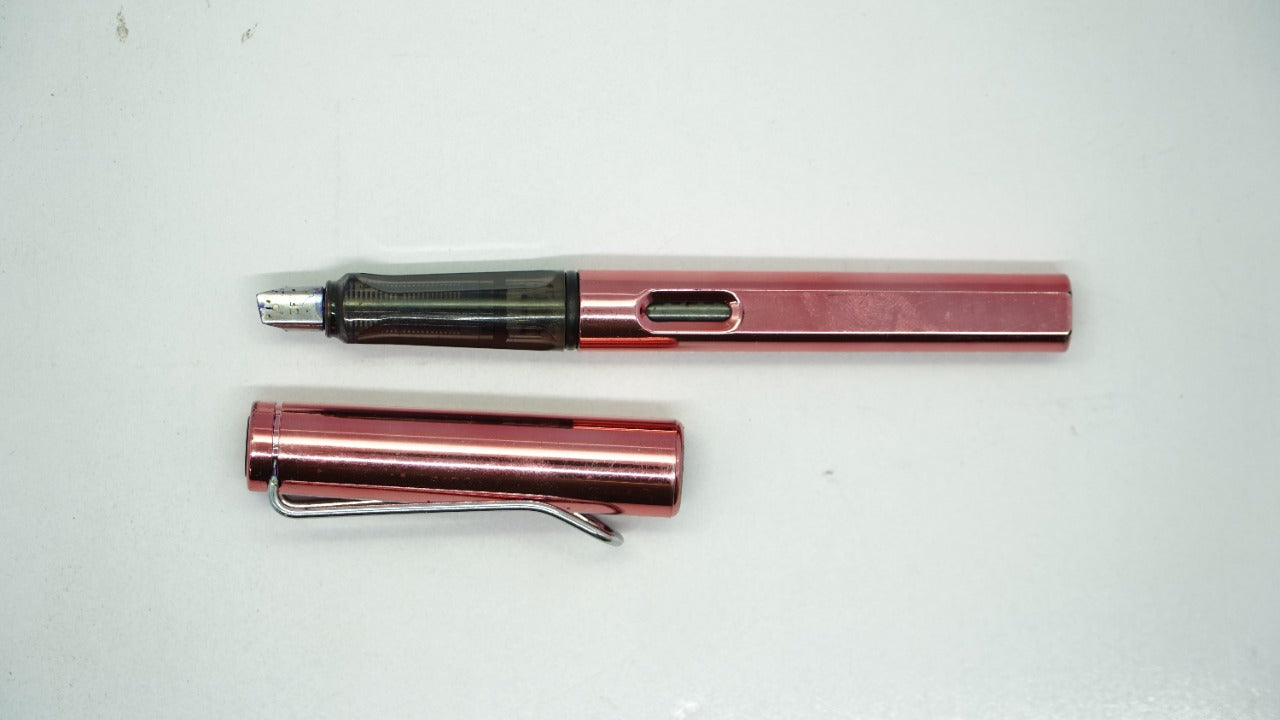 Calligraphy fountain cutt pen for Arabic calligraphy ( Color and Design may vary )
